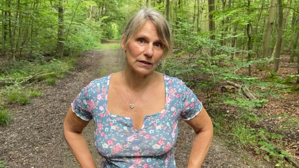 sexy foto nr. 2 von Wichser im Wald Angepisst