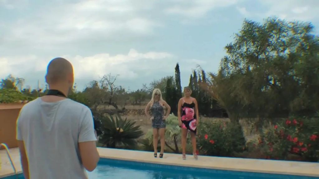 Dreierfick mit dem Fotografen am Pool