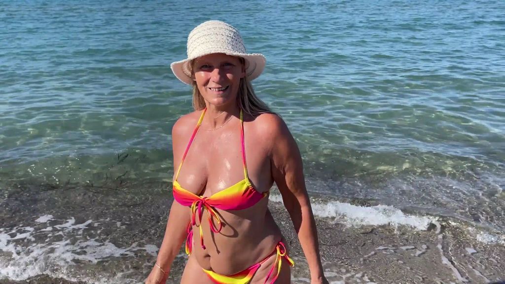 sexy foto nr. 8 von Bikini Walk Am Strand.