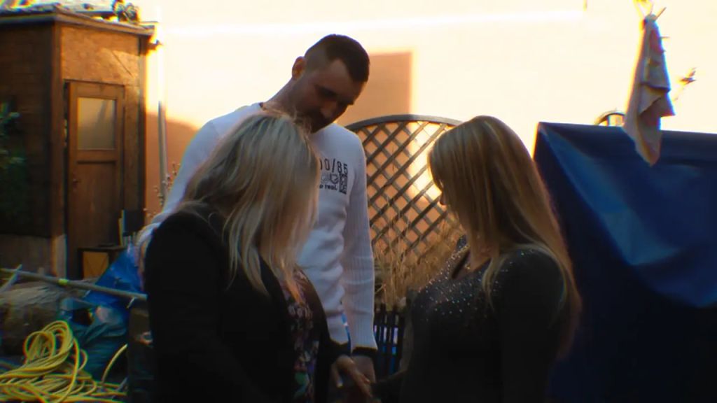 sexy foto nr. 3 von Outdoor Quickie mit dem Bauern Sohn