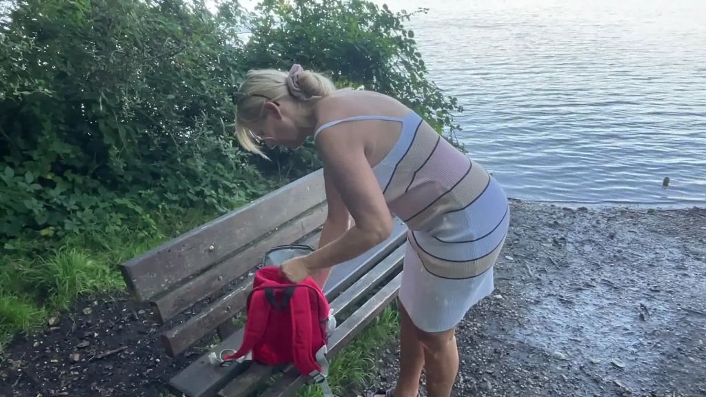 sexy foto nr. 4 von Einfach im Wald umziehen