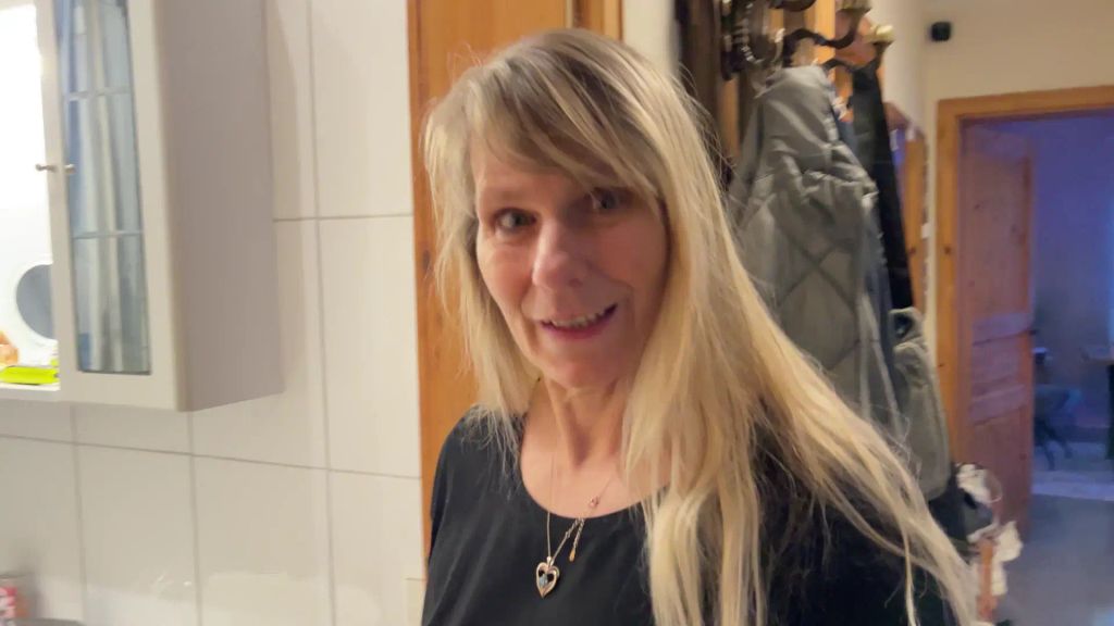 sexy foto nr. 2 von Vor dem Duschen noch Gepisst