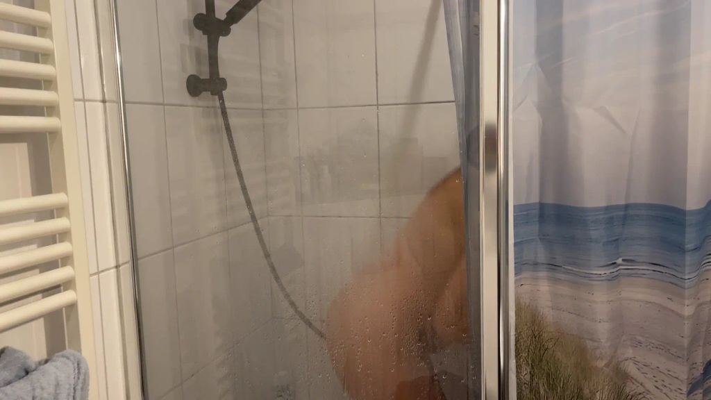 sexy foto nr. 5 von Duschen mit viel Schaum