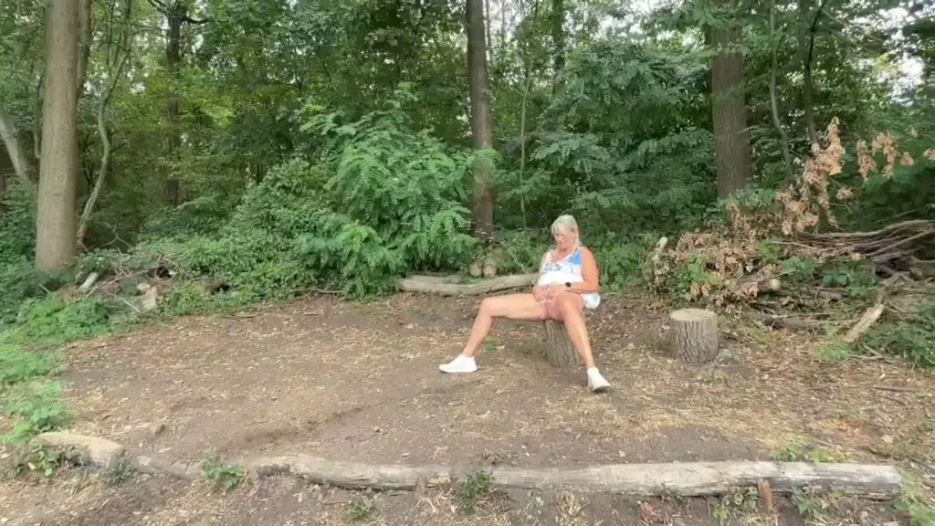 Vorschaubild 6 zum Video „Der Beste Pissbogen von mir“