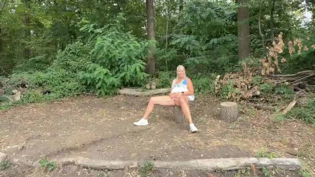 Vorschaubild 7 zum Video „Der Beste Pissbogen von mir“