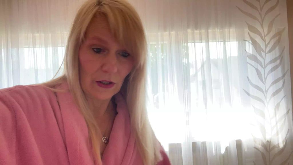 sexy foto nr. 1 von Bikini Anprobe für den Urlaub