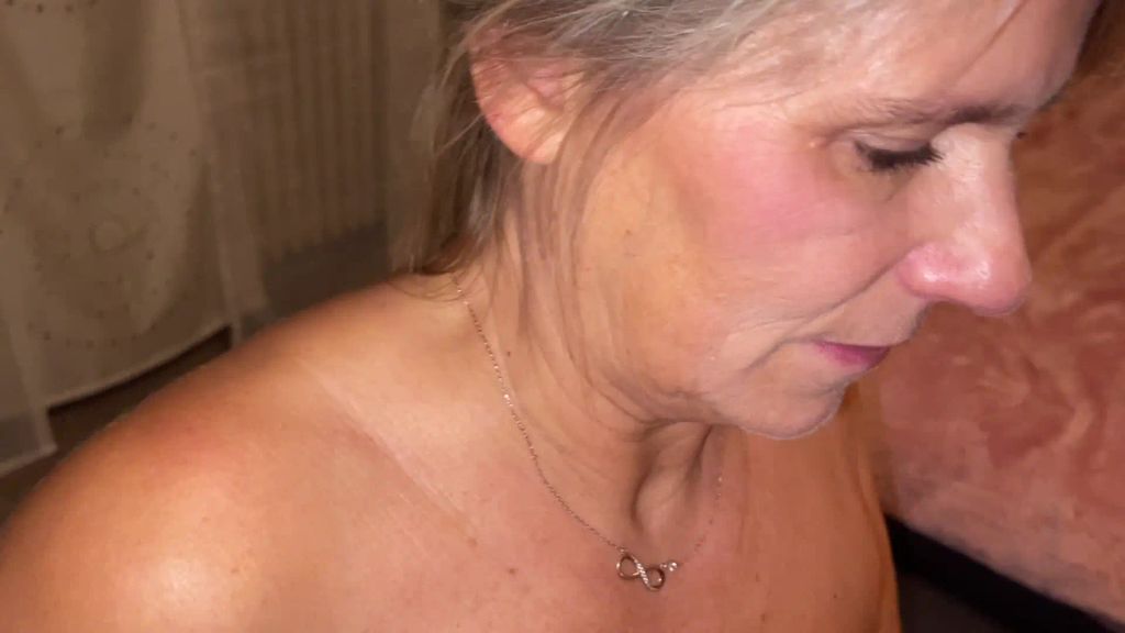 sexy foto nr. 9 von Sperma im Gesicht