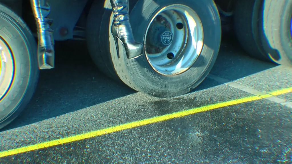 sexy foto nr. 8 von Vom LKW Gepisst