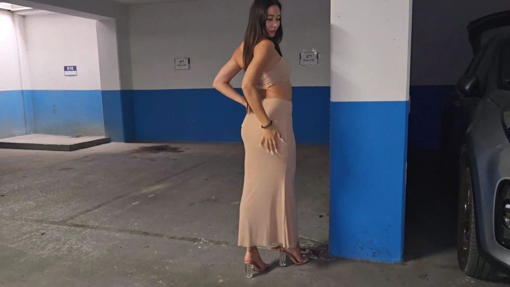 sexy foto nr. 1 von Heftiger Fick im Parkhaus! Parkwächter spritzt seine Spermal