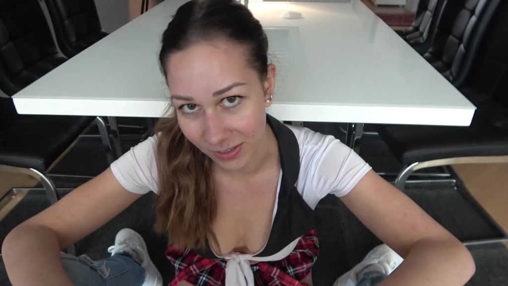 sexy foto nr. 3 von Schulmädchen gnadenlos durchgefickt und ausgenutzt!