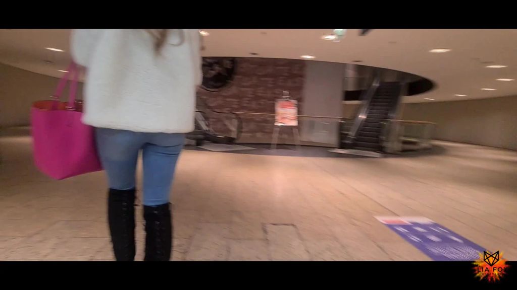 sexy foto nr. 4 von MEGA RISKANTER Sex im vollen Einkaufscenter + Spermawalk!!!