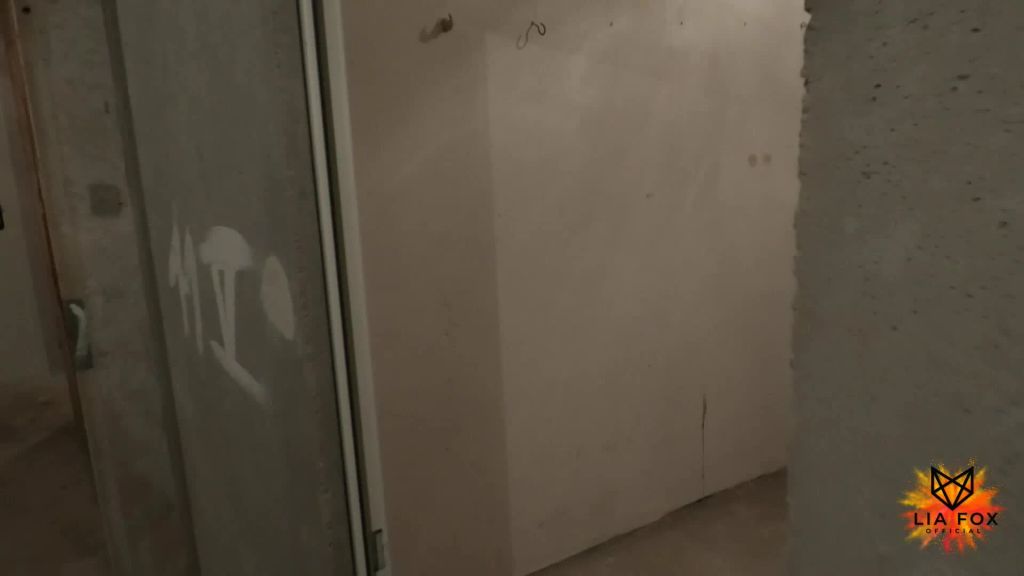 sexy foto nr. 1 von CREAMPIE! Nachbar fickt mich und spritzt in mich rein!