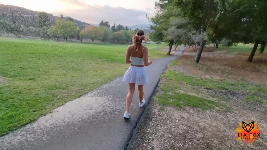 sexy foto nr. 5 von EINGELOCHT! Verbotener Creampie-Sex auf privatem Golfplatz!