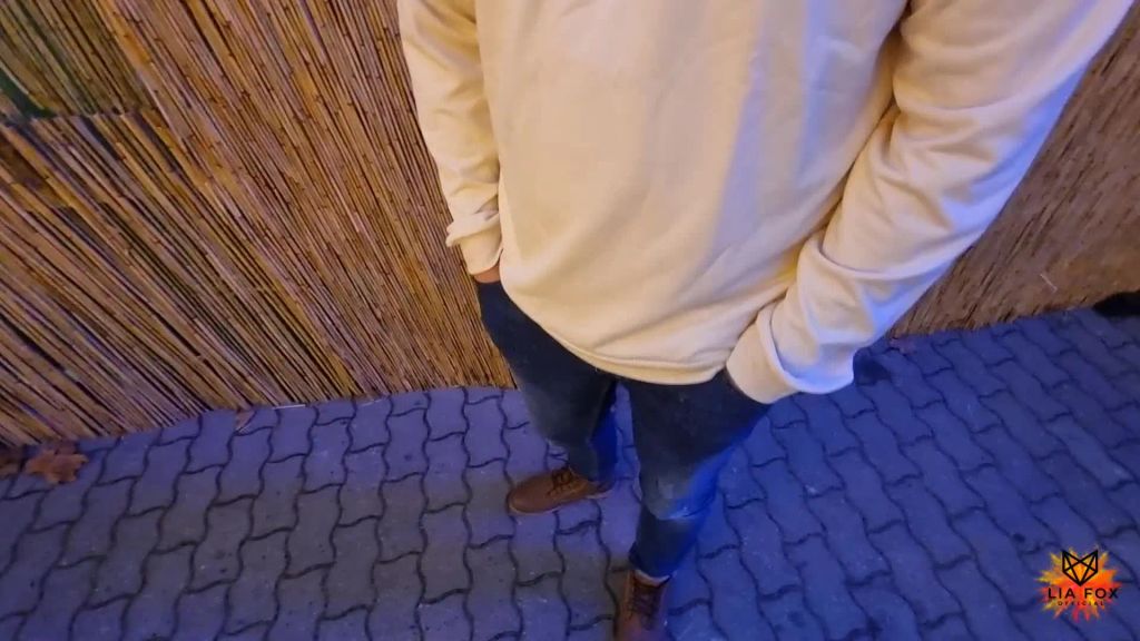 sexy foto nr. 4 von Quickie Creampie auf dem Weihnachtsmarkt am Alexanderplatz!