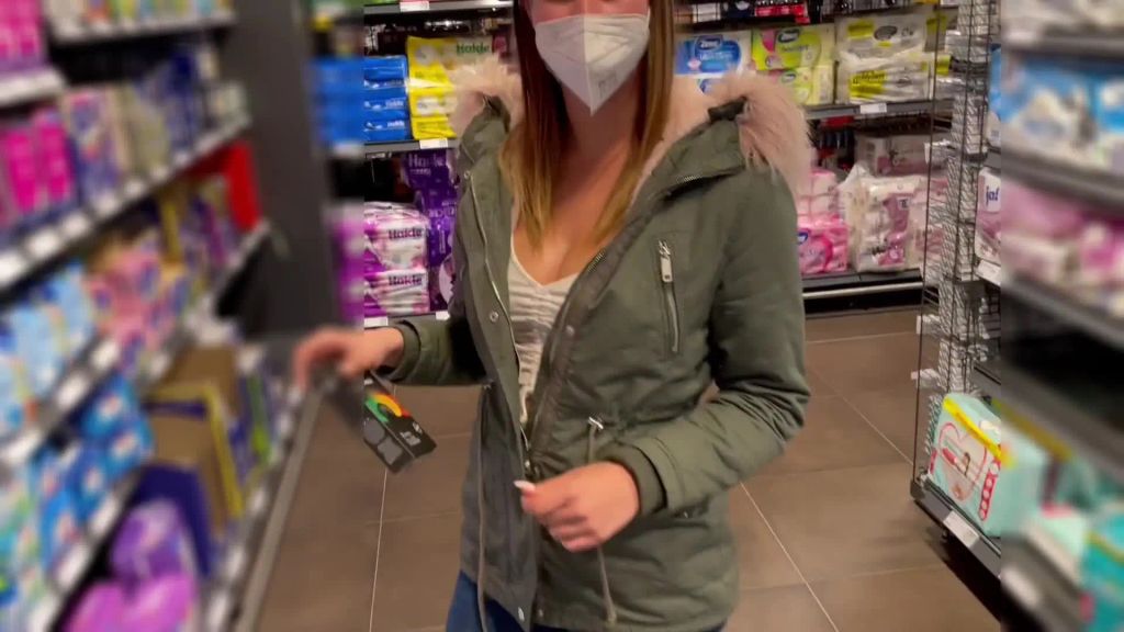 sexy foto nr. 2 von Angesprochen und reingespritzt! Im Supermarkt erkannt !