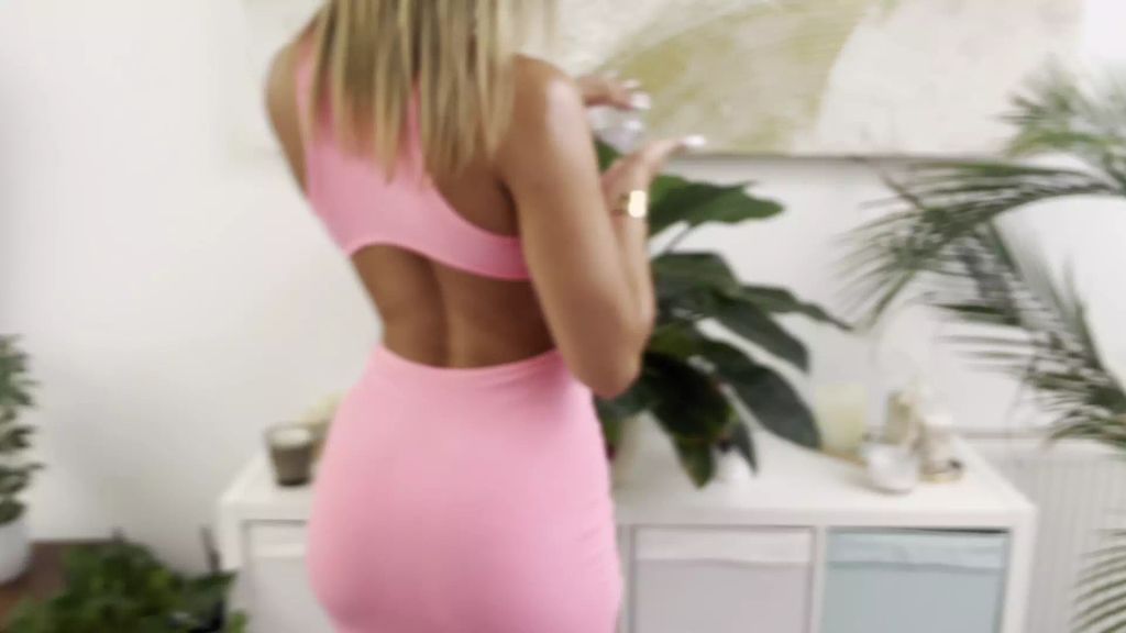 sexy foto nr. 5 von Partyschlampe Lia ist bereit abgeschleppt zu werden!