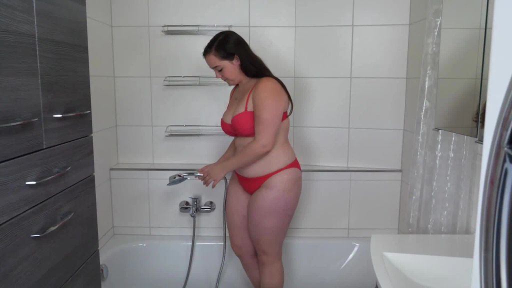 sexy foto nr. 2 von Mein erstes Nacktvideo - Ich ziehe komplett Blank