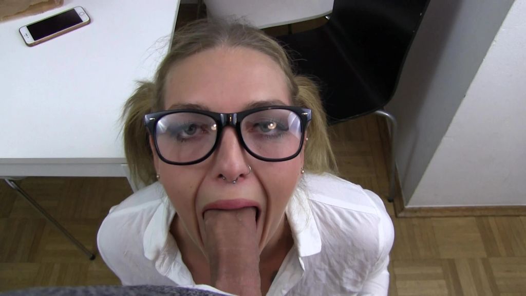 sexy foto nr. 4 von Zum Feierabend weggefickt & Fresse vollgespritzt!