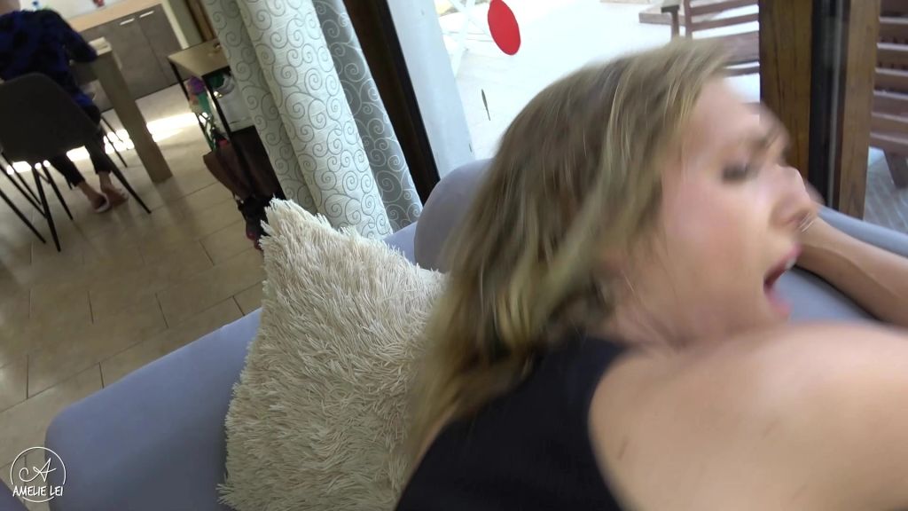 sexy foto nr. 9 von RISKANT! CREAMPIE hinterm Rücken der EHEFRAU!!