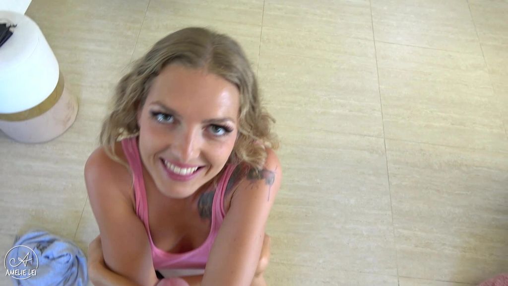 sexy foto nr. 4 von (EN) Schwanger vom Lieferboten? Hatte kein Bargeld zu Hause!