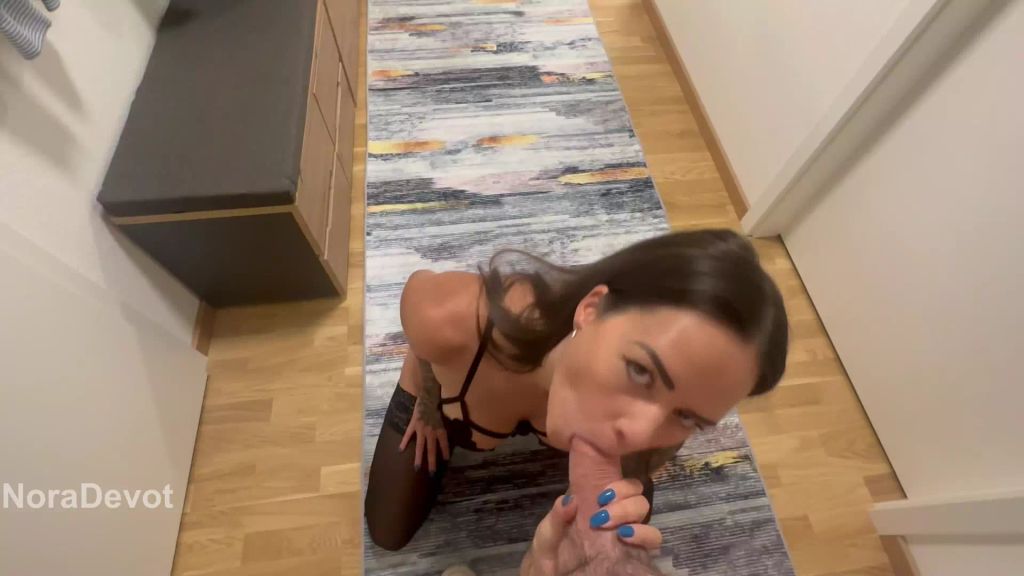 sexy foto nr. 3 von CREAMPIE vom Pizzaboten!