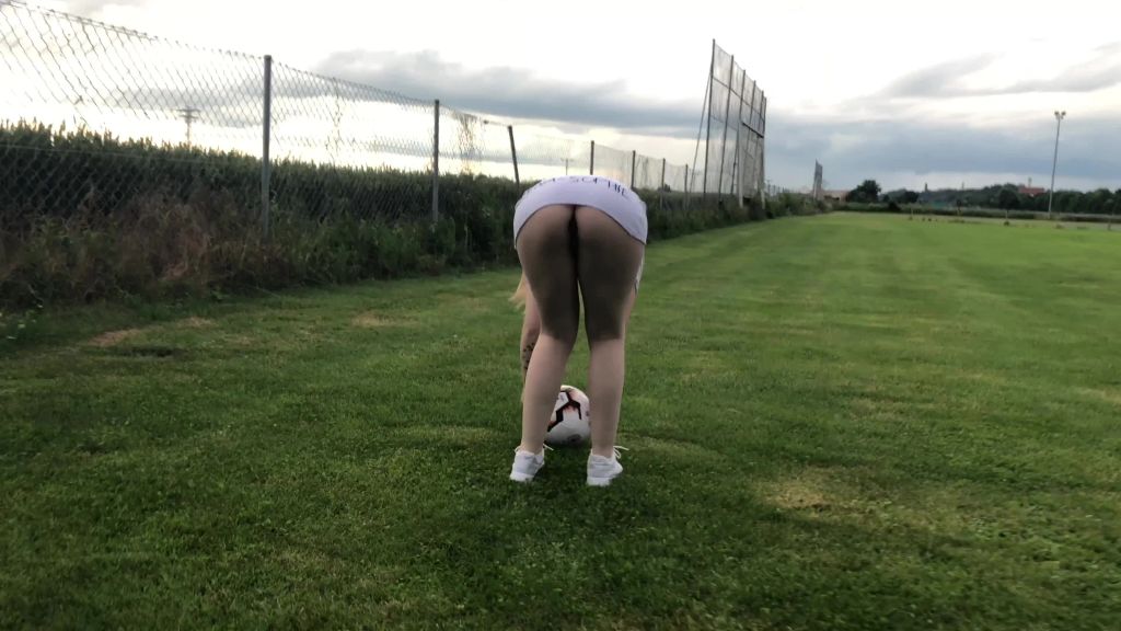 sexy foto nr. 5 von Spiel die EM mit Mir!