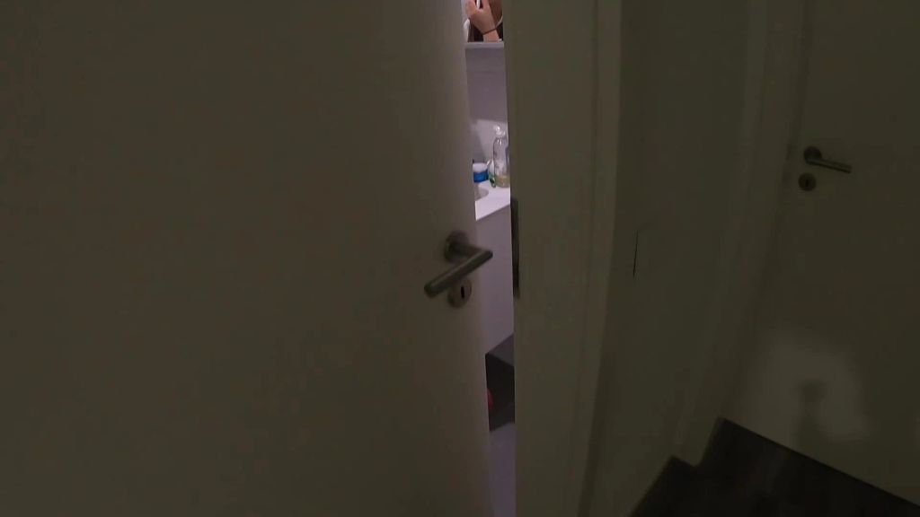 sexy foto nr. 1 von Geil im Hotel - Dankeschön an Fan!