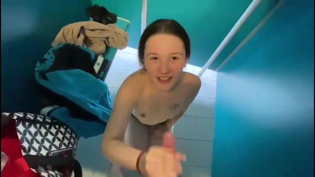 sexy foto nr. 7 von Die Badesaison ist eröffnet! Blowjob für Bademeister ;)