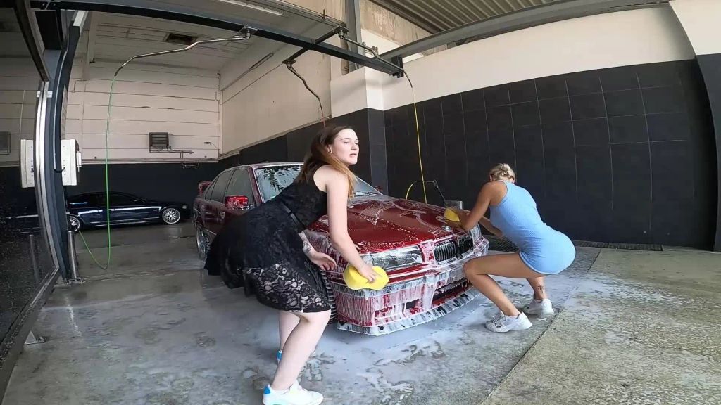 sexy foto nr. 2 von Erwischt! SB in der SB Waschanlage!