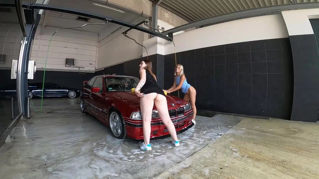 sexy foto nr. 7 von Erwischt! SB in der SB Waschanlage!
