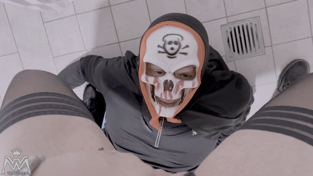 sexy foto nr. 5 von User Piss Treffen #27. Geiler Nasser Halloween Piss!