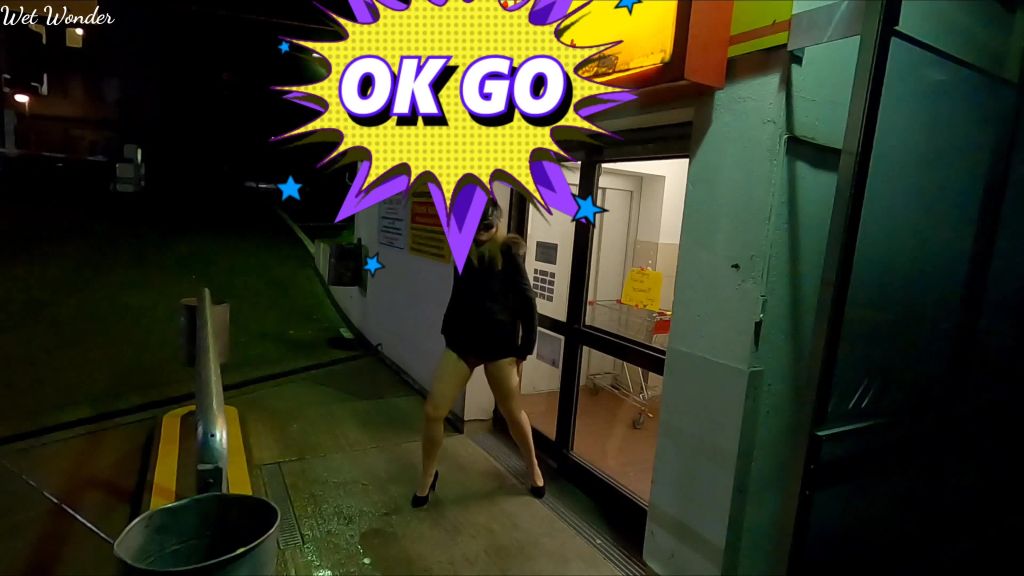 sexy foto nr. 10 von Skandal Piss Aktion vor dem Supermarkt!