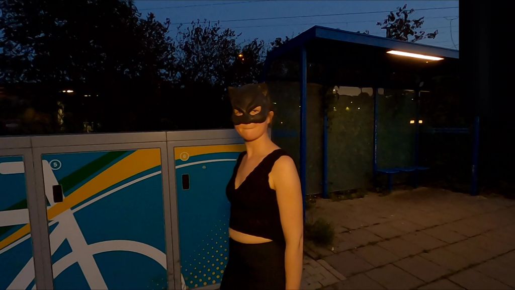 sexy foto nr. 3 von Beim Pissen fast erwischt worden!!!