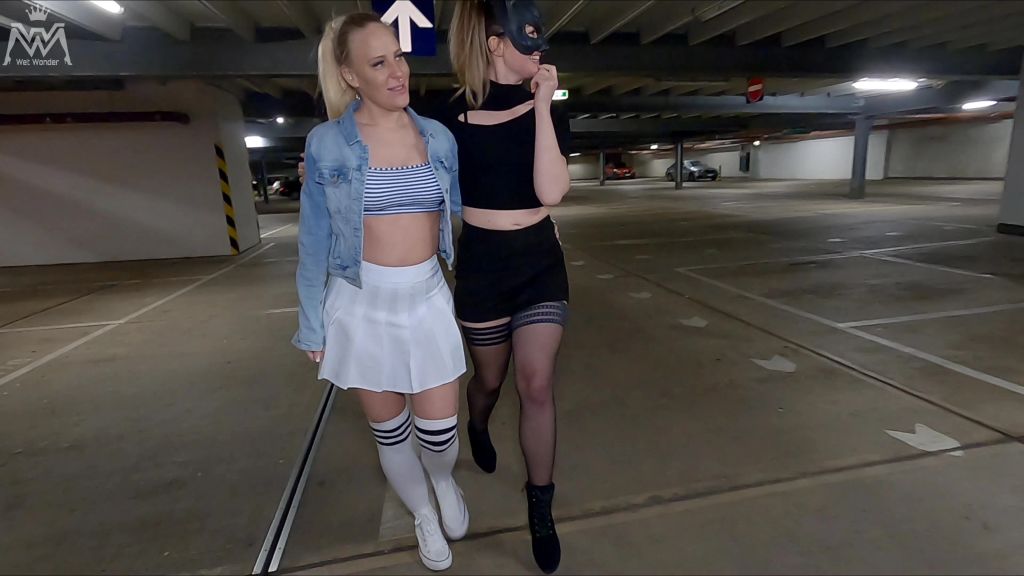 sexy foto nr. 2 von User Piss Treffen #4. Das doppelte Vergnügen im Parkhaus
