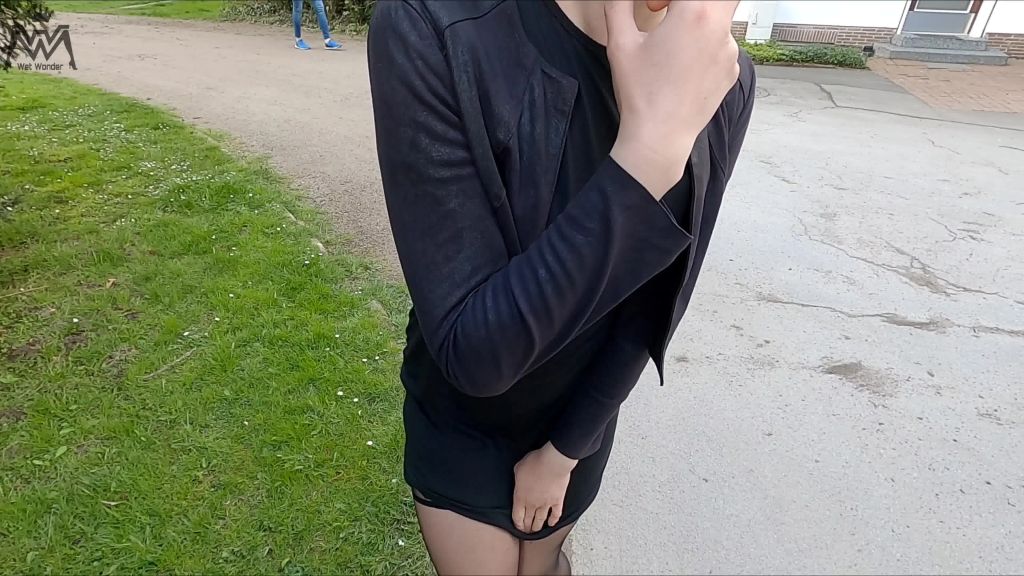 sexy foto nr. 5 von Wieder einmal Public fast erwischt worden...