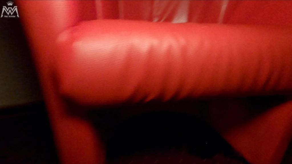 sexy foto nr. 10 von Dreister Möbel Piss im Hotelzimmer