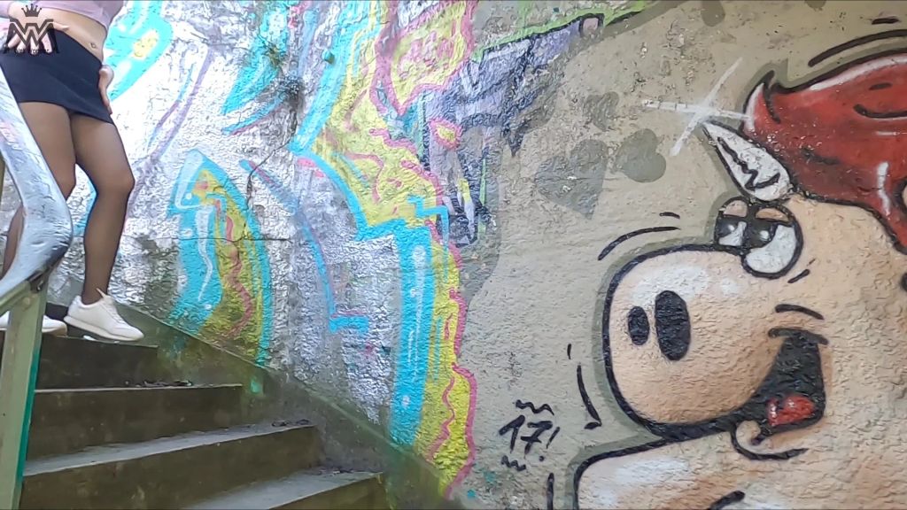 sexy foto nr. 2 von Pipistrahl wird zum Wasserfall