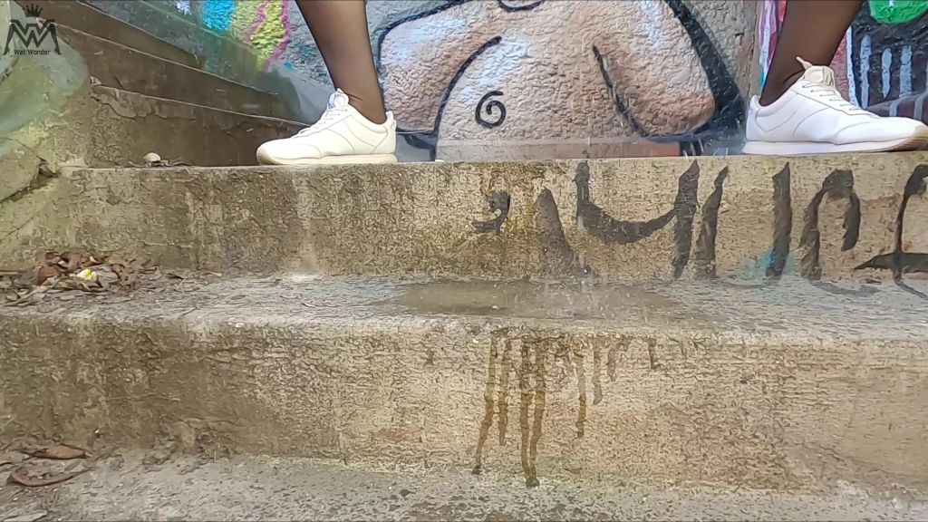 sexy foto nr. 6 von Pipistrahl wird zum Wasserfall