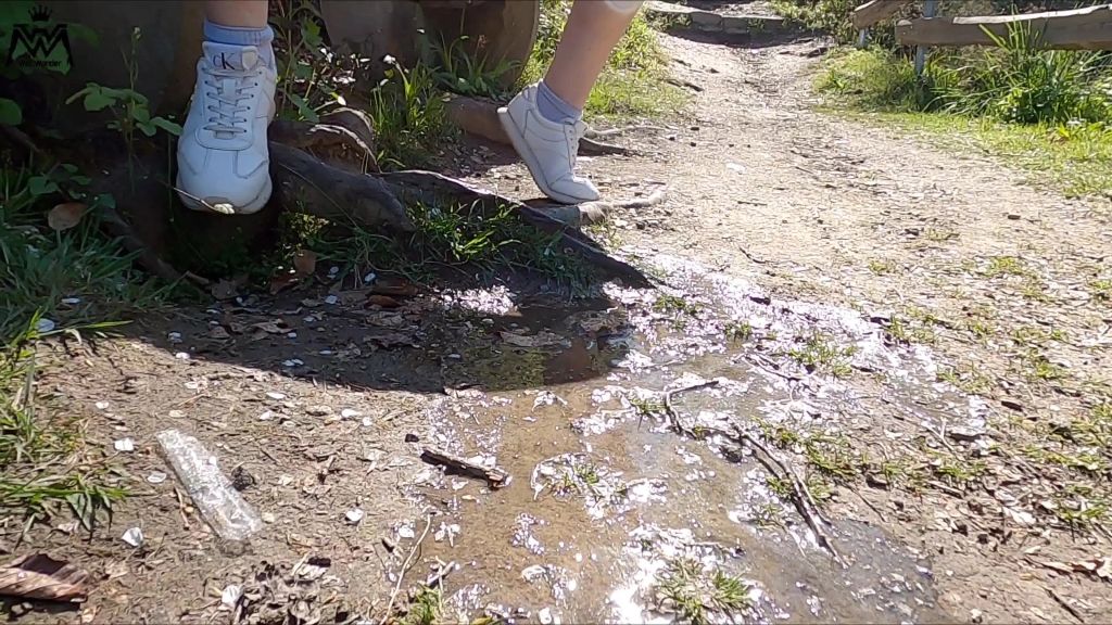 sexy foto nr. 9 von Ein geiler Durstlöscher in der Natur