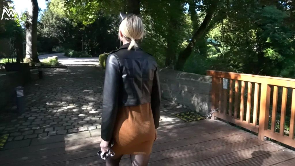 sexy foto nr. 8 von Die Piss Prinzessin #4.