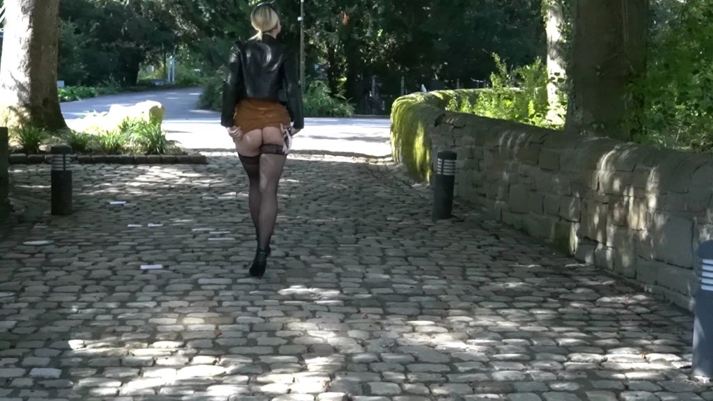 sexy foto nr. 9 von Die Piss Prinzessin #4.
