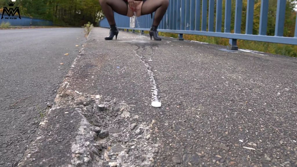 sexy foto nr. 6 von Autobahn Ausfahrt: Natursekt!!