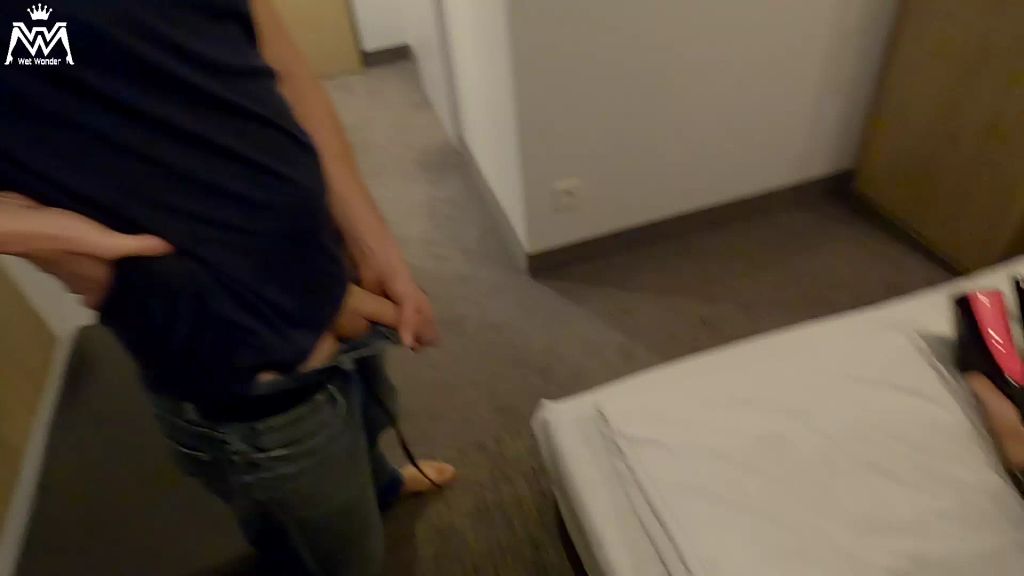 sexy foto nr. 2 von Sperma Party mit zwei Usern im Hotelzimmer.