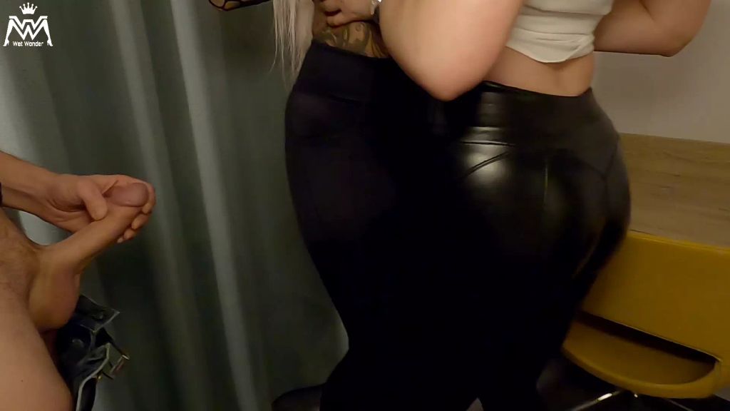 sexy foto nr. 4 von Sperma Party mit zwei Usern im Hotelzimmer.