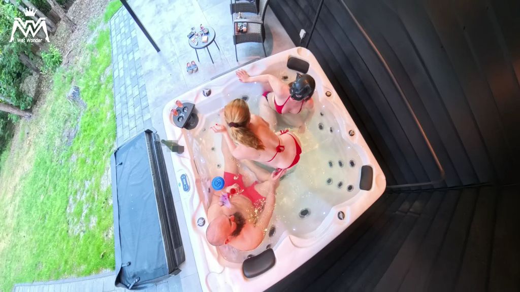 sexy foto nr. 2 von BLANKER VERSAUTER 3er| Pfingst-FICK im Whirlpool!!
