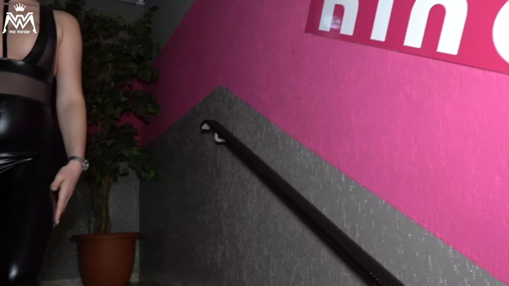 sexy foto nr. 1 von User Piss Treffen #21. Im Pornokino