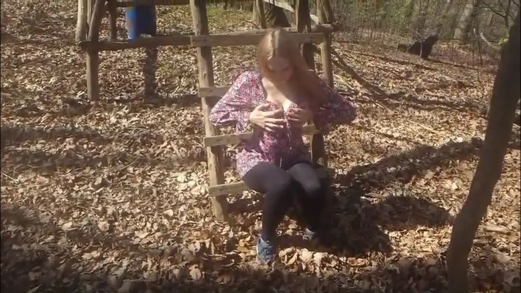 sexy foto nr. 1 von Endlich habe ich mich getraut! Mein 1. Mal OUTDOOR!